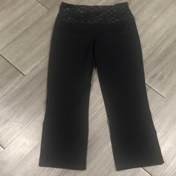 Lululemon Gather & Crow Crop II Dot Black Leggings - Picture 4 of 15